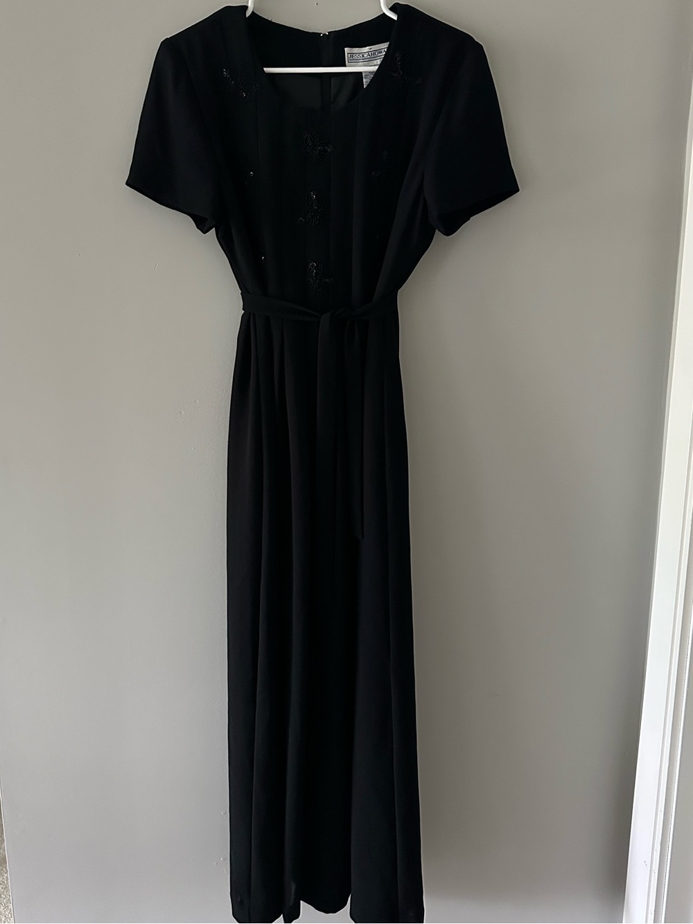 Vintage Jessica Howard Black Short-Sleeve Maxi Dress with Pleated Front
